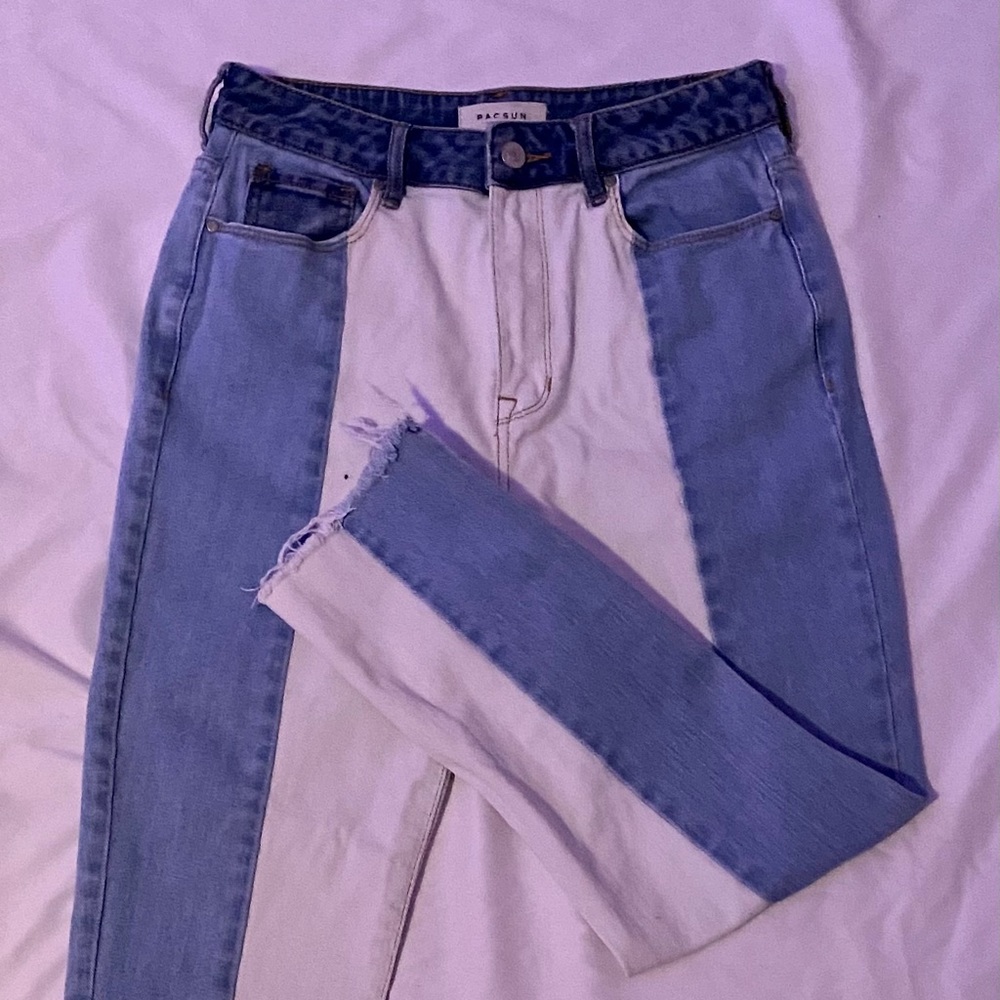 pacsun light wash/ white jeans. size 26